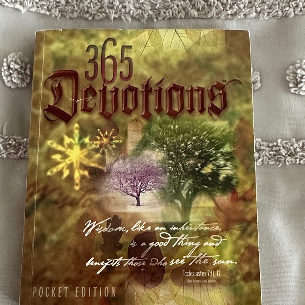 365 Devotions Pocket Edition Book